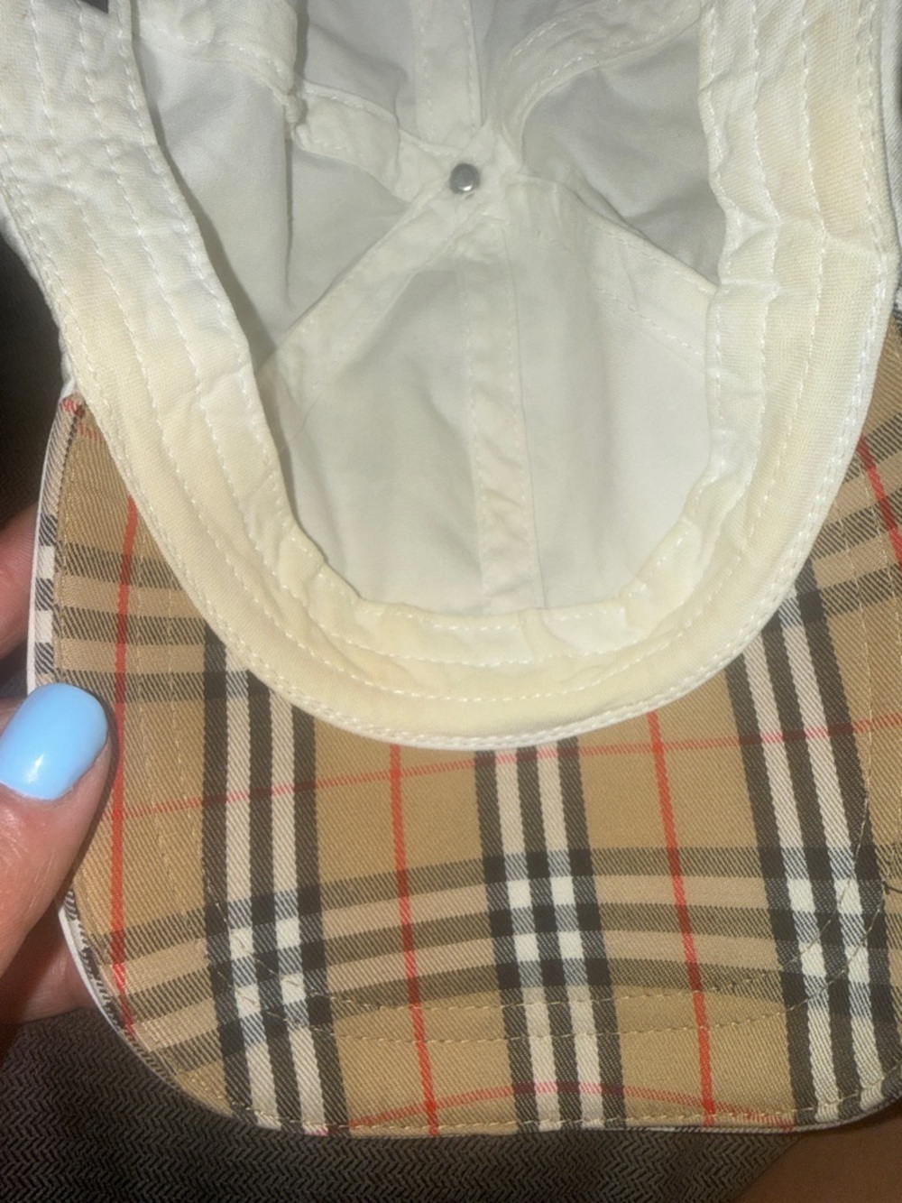 Burberry White Cotton Logo Cap - Picture 8 of 11